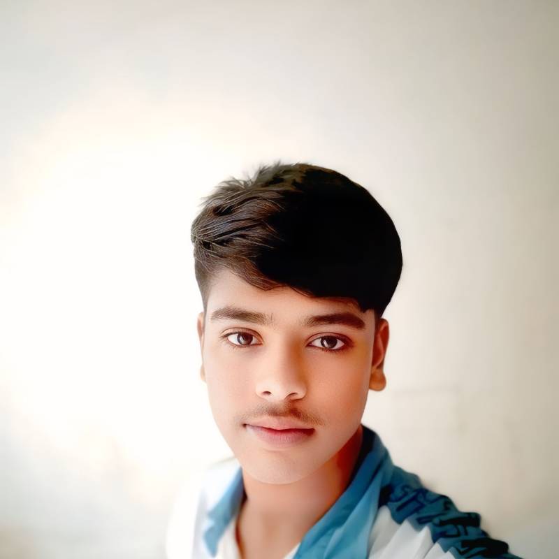 Mosarof, 26, Gios Ionnis Rntis