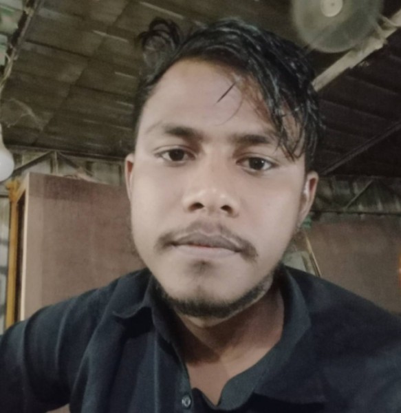 Roton, 26, Stanehye Ashrafiyeh