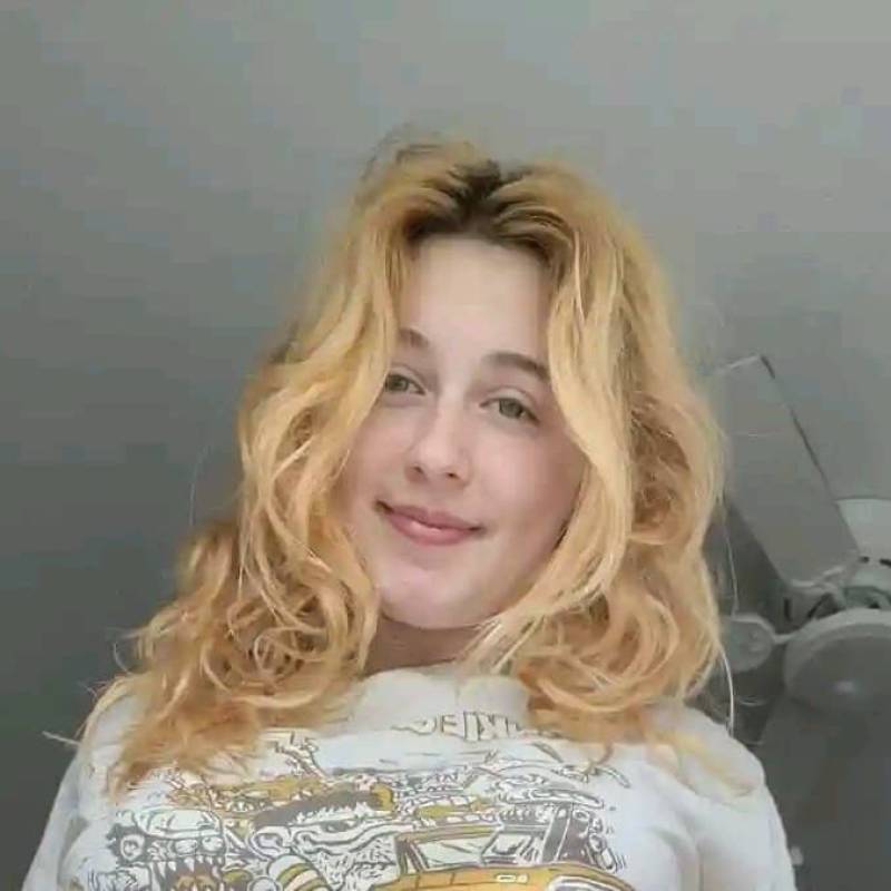 Sandra mercy, 25, United States