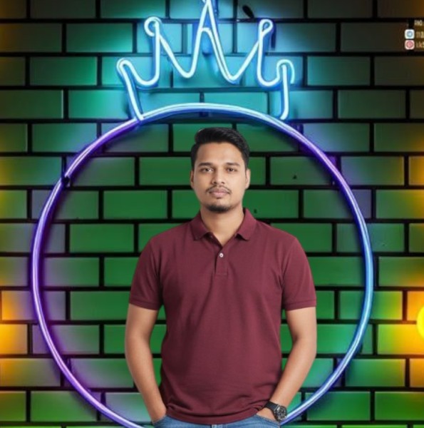 Mokles, 25, Nibria