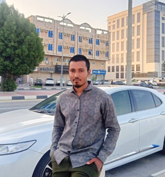 Omor, 21, Pati