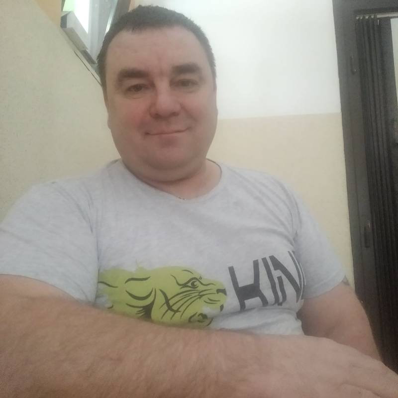 Kamil, 51, Angola