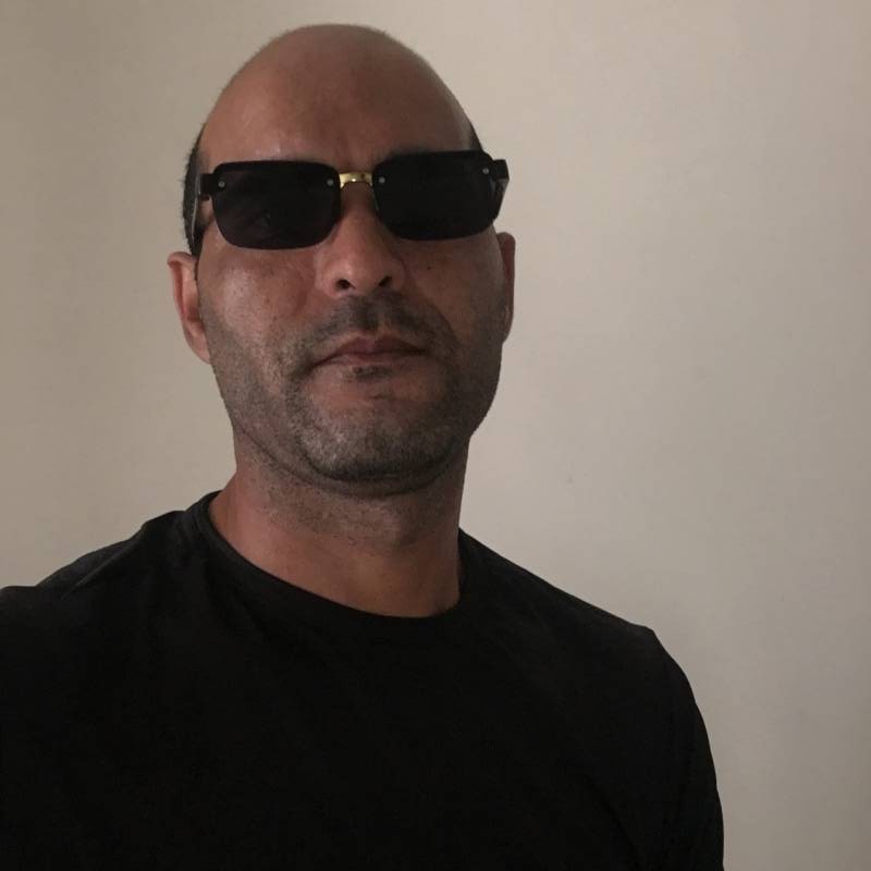 Hamza, 37, Bezler
