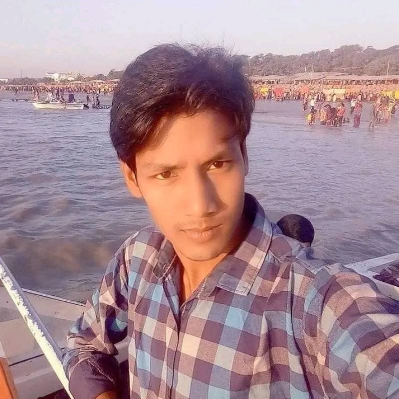 Mir, 25, La Vergne