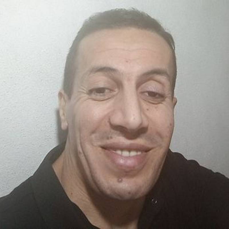 Hakim., 47, Rostraver