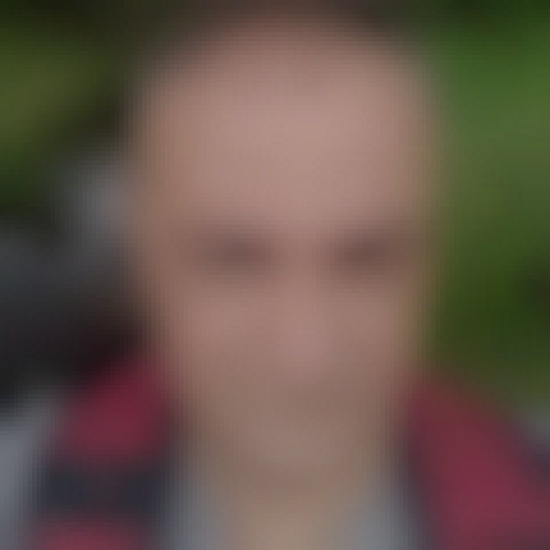 Moro, 41, Biloziria