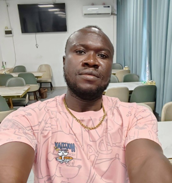 Kwaku, 41, Ghindae