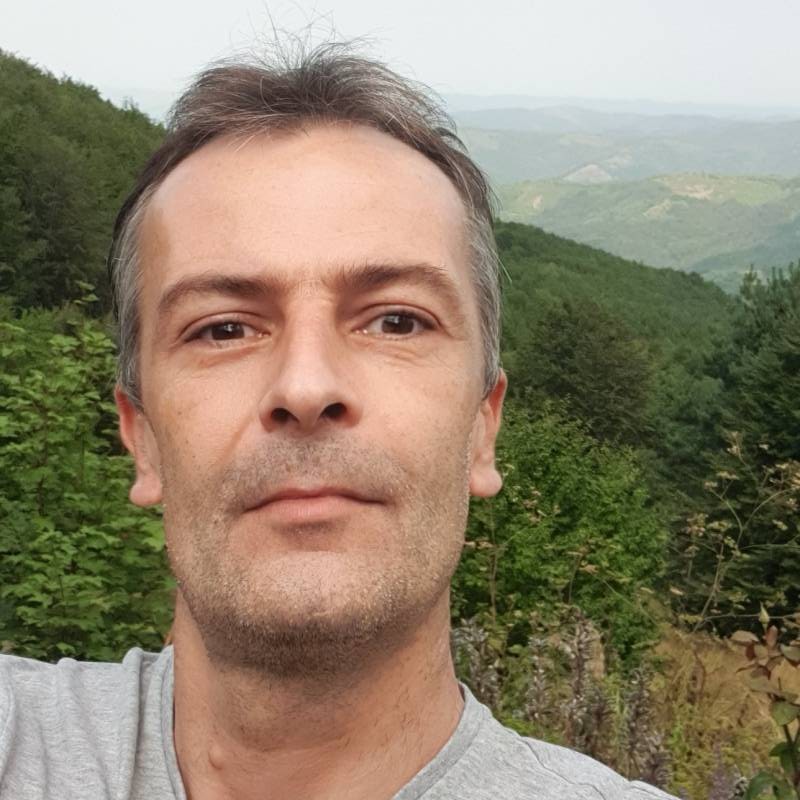 Stoyan, 44, Gambia