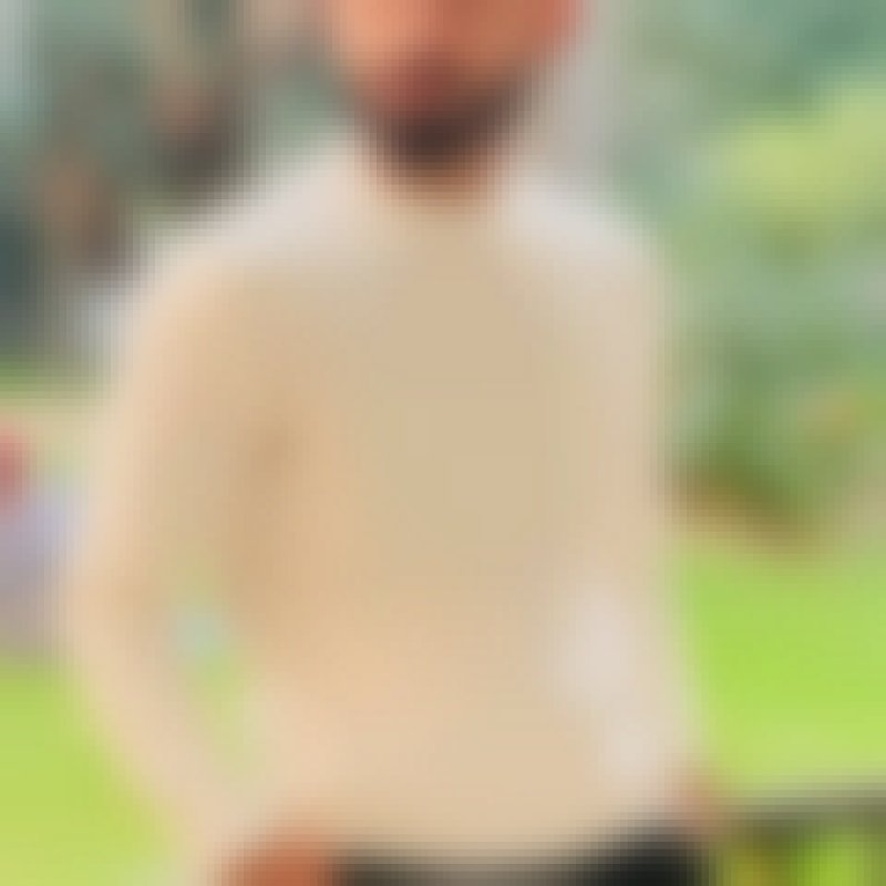 Akram, 26, Huanggang