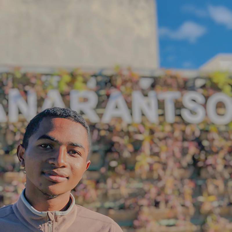 RAHARIMANANA, 20, Feni