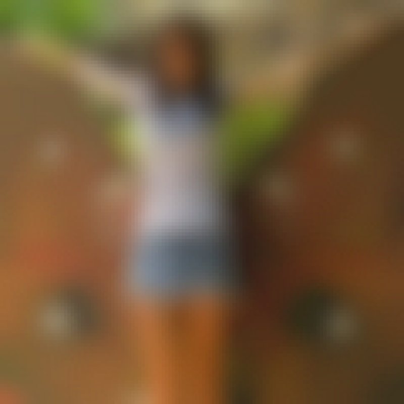 Amia, 37, Fulham