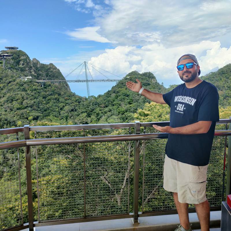 Mido, 36, Deoria