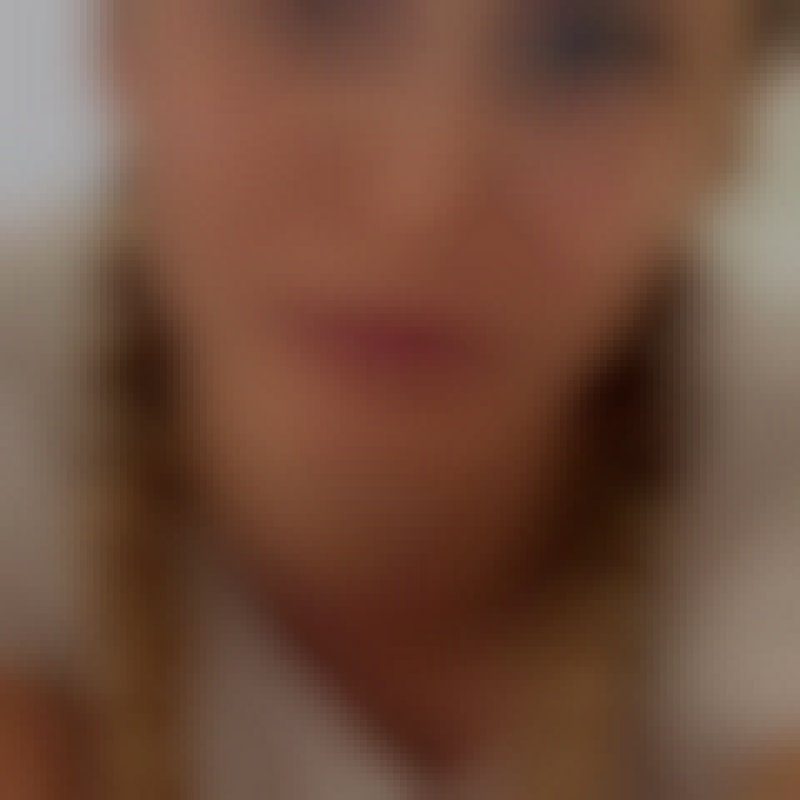Stella brooks, 29, New Caledonia