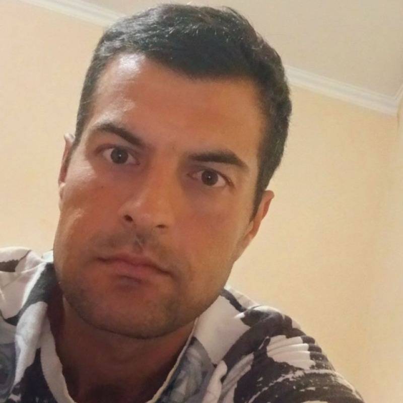 Erkin, 36, Touros