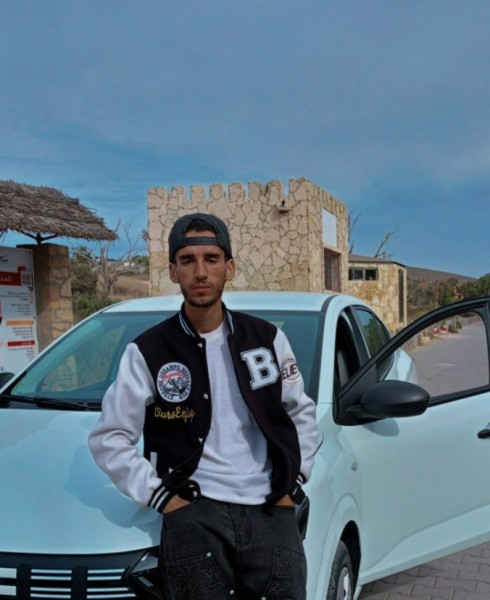 Elmahdi, 24, Risorangis