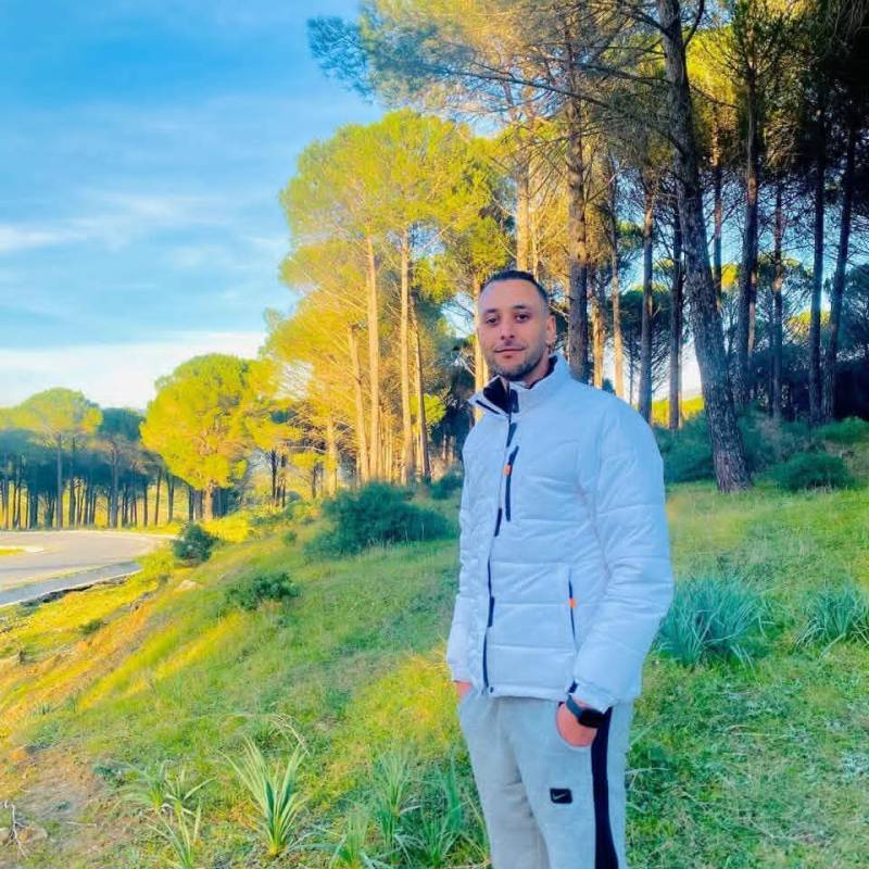 Hama, 34, Clactononsea
