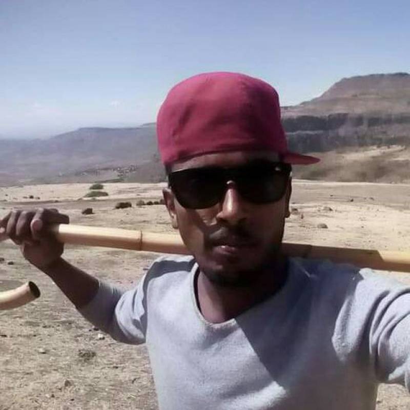 Yonas, 36, Wellesley
