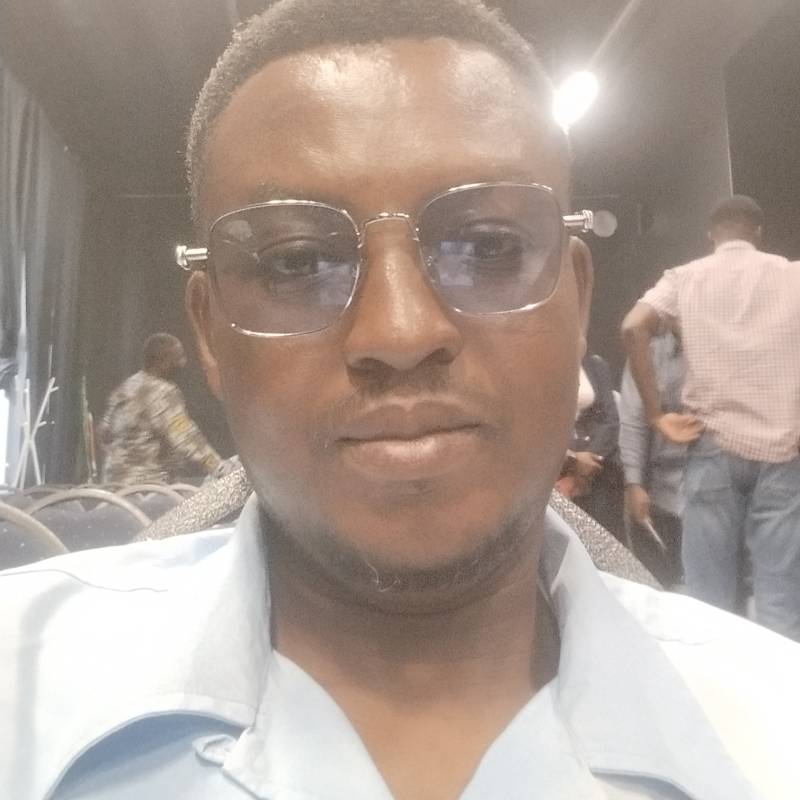 Edwin Apraku, 42, Khipro