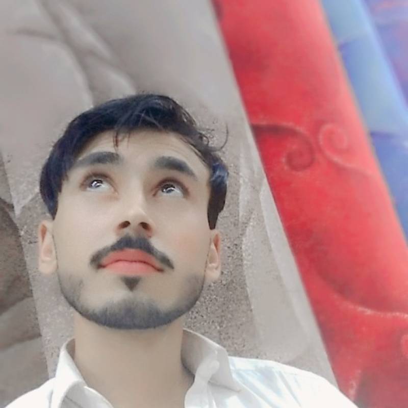 Zahoor, 25, berlin