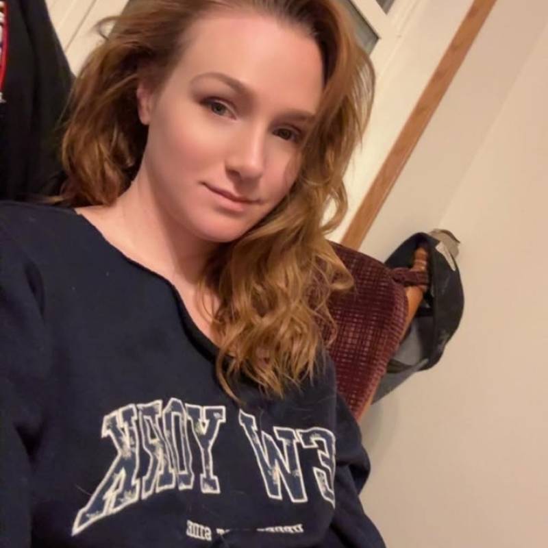 Victoria, 36, India