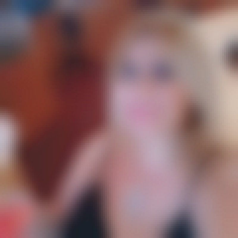Gloria, 56, Natividad