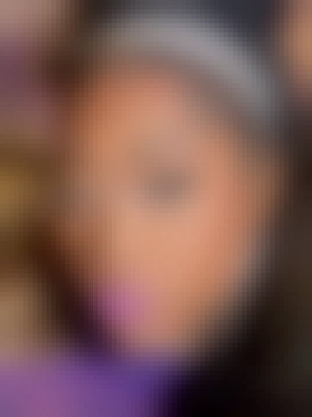 Victoria Jones, 35, Van