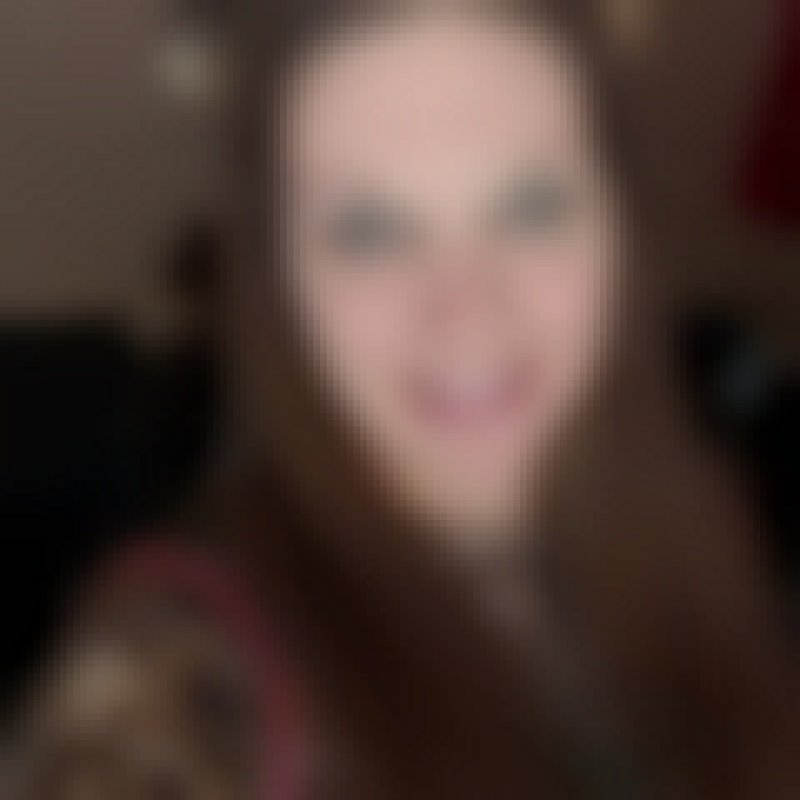 laura, 38, India