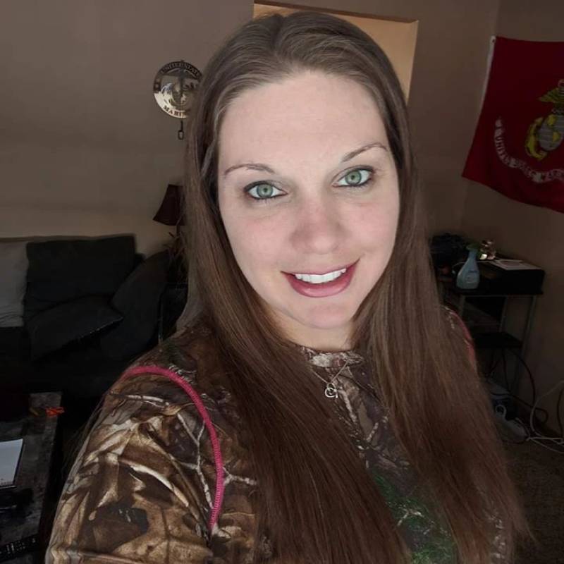 laura, 39, Bangla