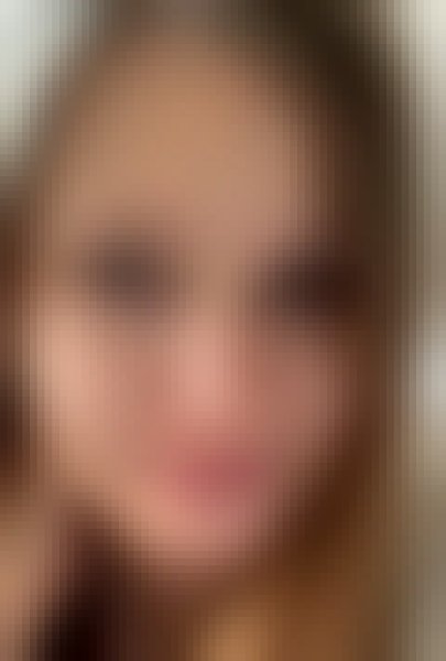 Isabella, 32, Canada