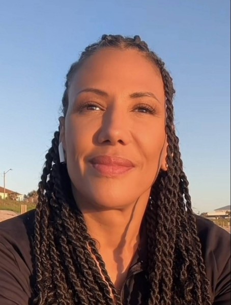 Lucy, 45, China