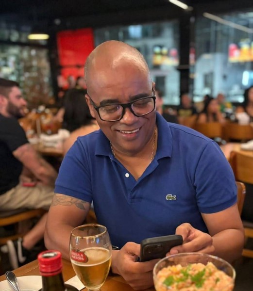 Roberto Carlos, 49, Monte Compatri
