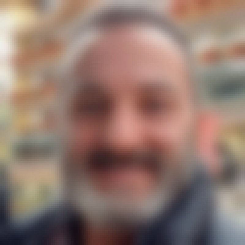 Clark, 61, Stavropoli