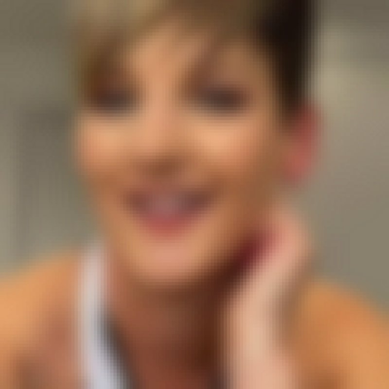 Hannah Brooke, 41, Project Six