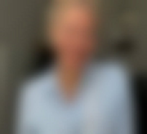 Asta, 54, Beneditinos