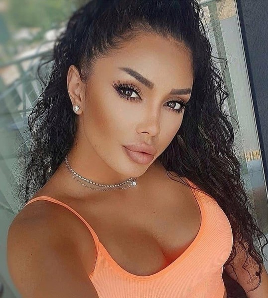 Rachel, 36, Glen Parva