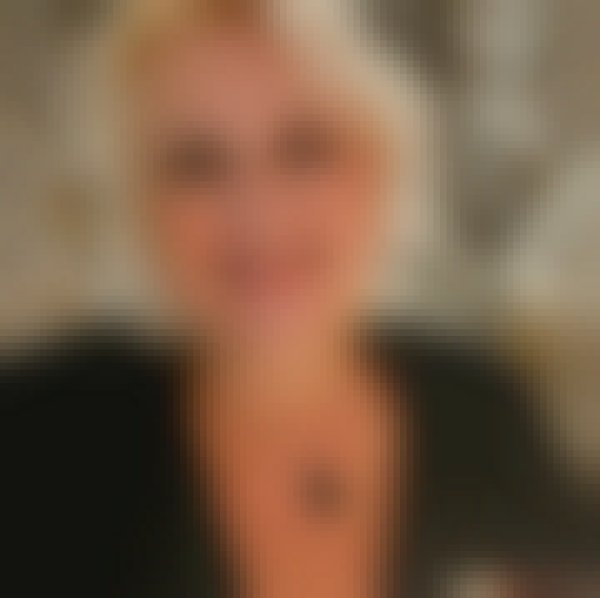Stella, 68, Naqadah