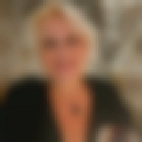 Stella, 68, Belgium