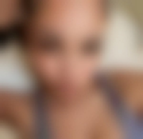 sarah, 26, Belgium