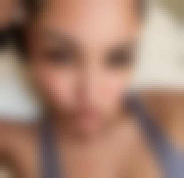 sarah, 26, Little River