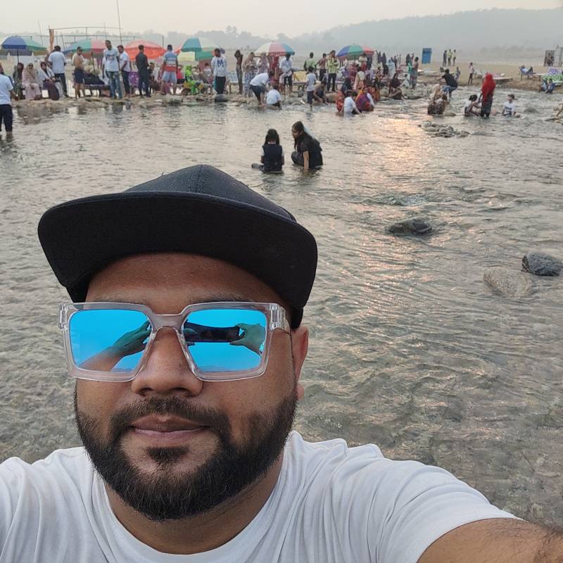 Junayed, 32, Koytendag