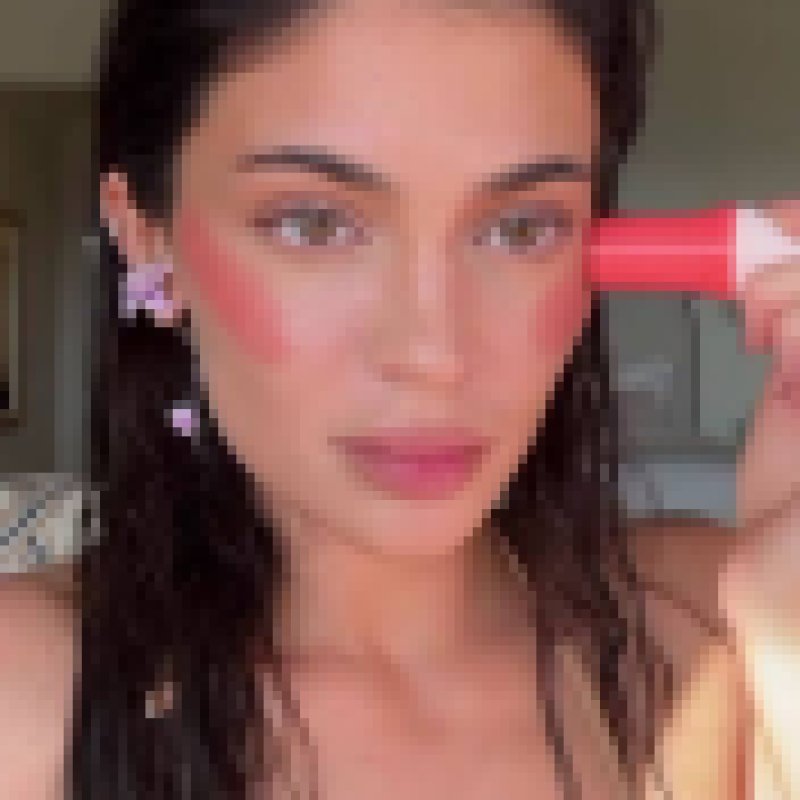 Kylie Jenner, 28, Zuhrah