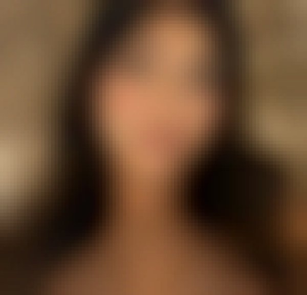 Amanda Smith, 29, Dharawat
