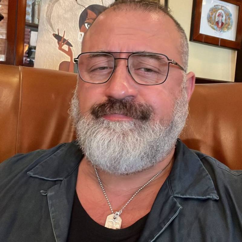 Greg Huston, 62, Vembarpatti