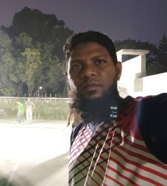 Md ak, 35, Lanark