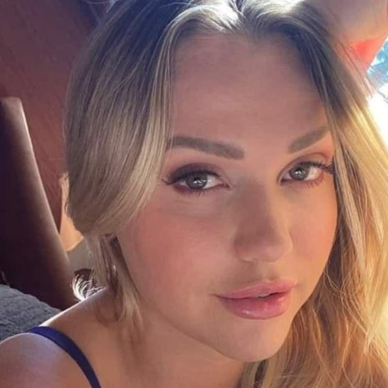 lily, 36, Deva
