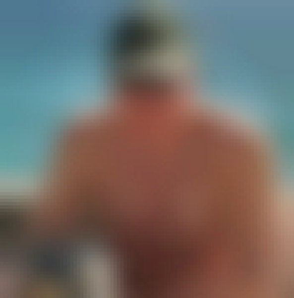 Bryant, 58, Madagascar