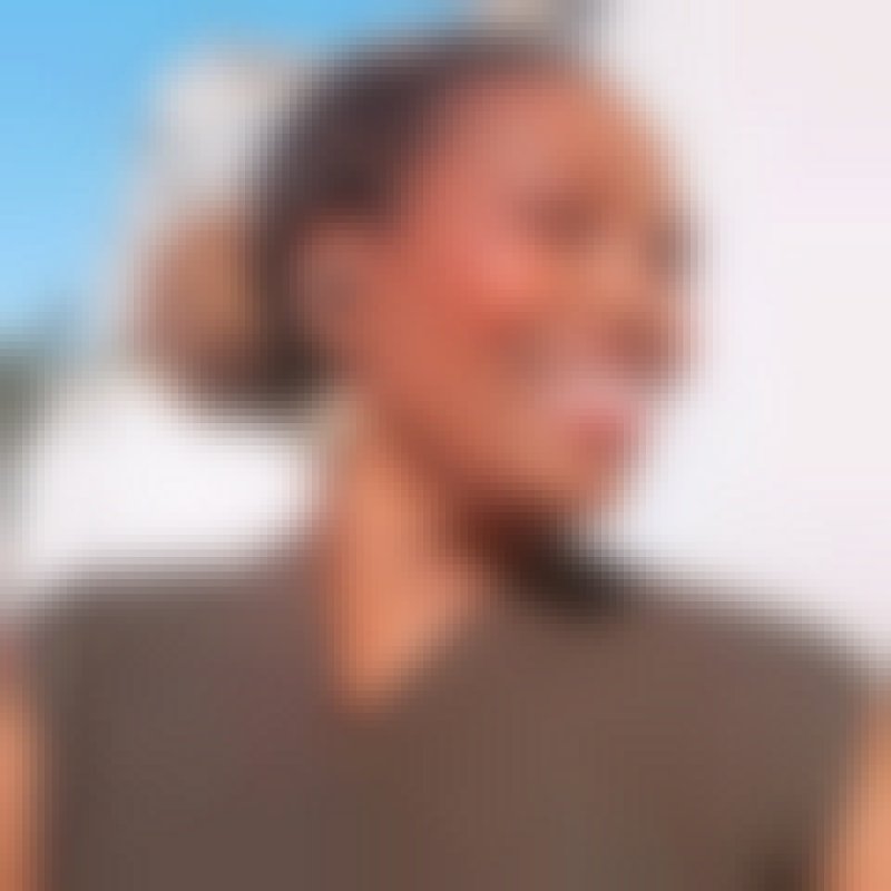Luci, 26, Benin