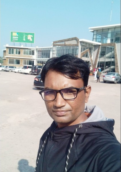 D Costa, 39, Rustavi