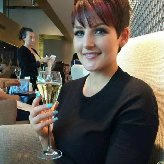 Hannah Brooks, 33, Kunduz