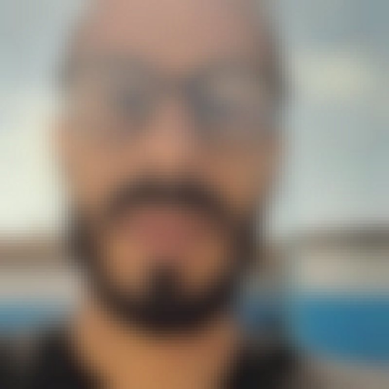 Rabie, 43, Beneditinos